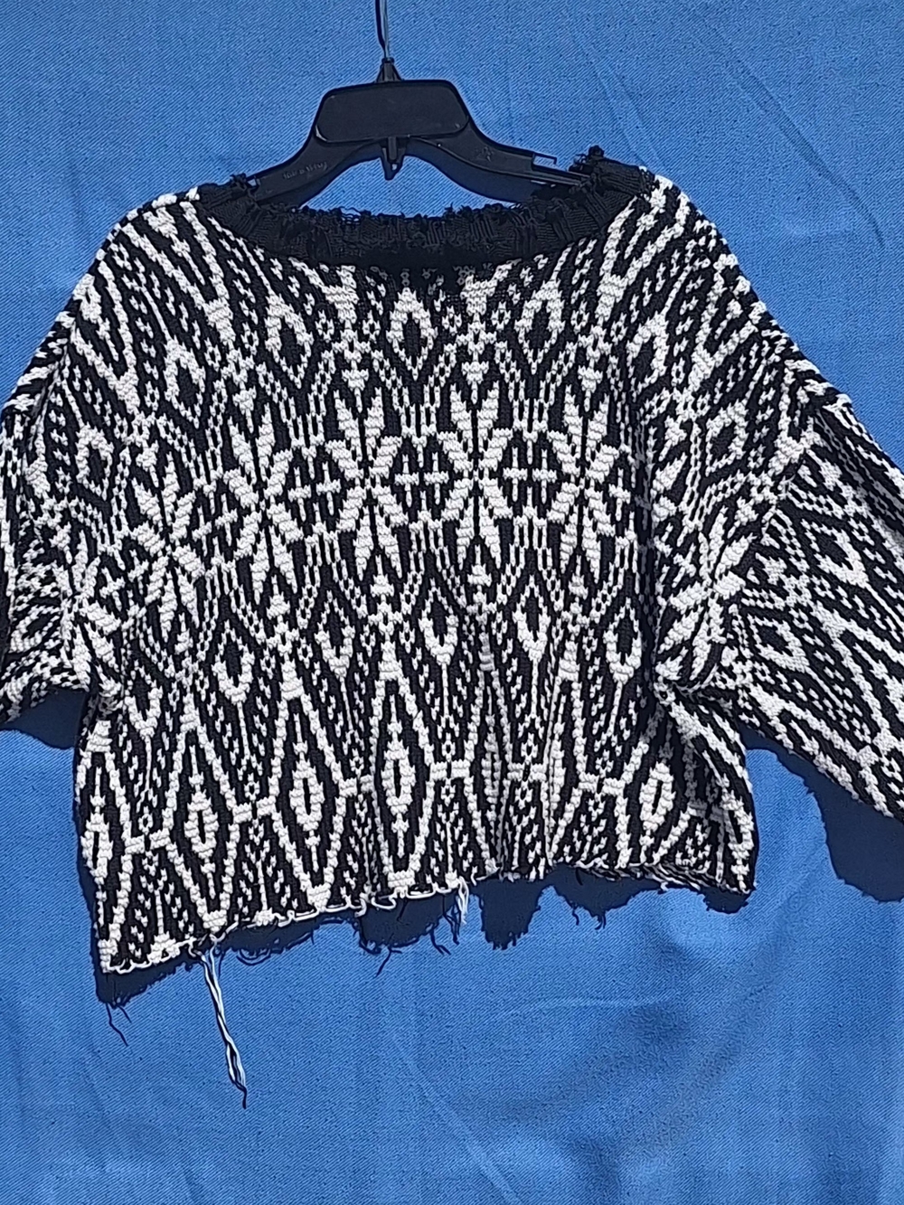 Black & White Patterned Cropped Women's Sweater Size S